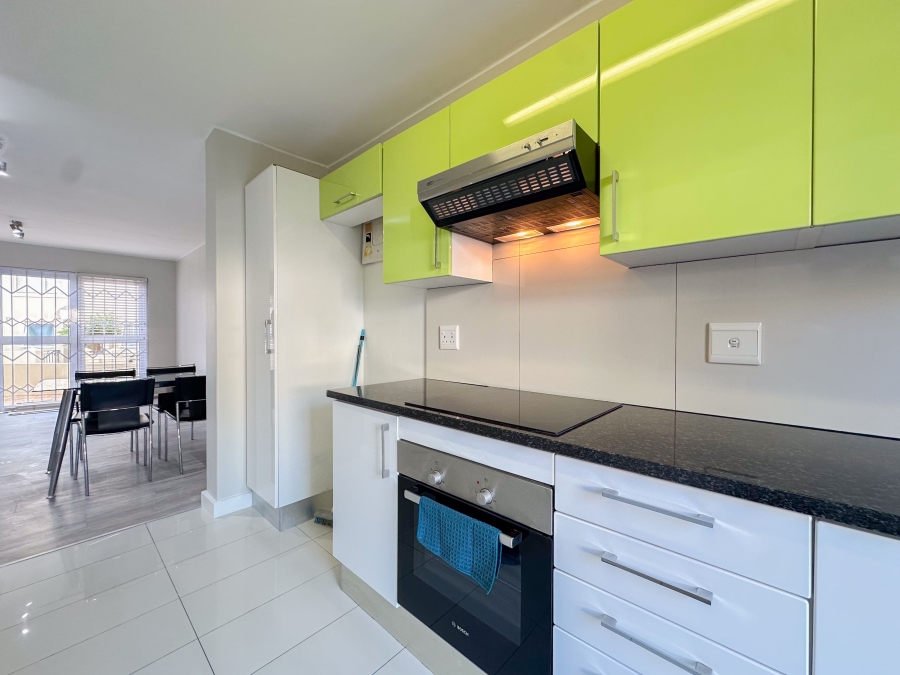 To Let 1 Bedroom Property for Rent in Sea Point Western Cape